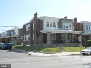 Building Photo - 4501 Princeton Ave