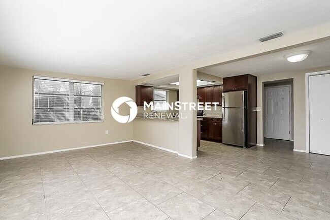 Building Photo - 2 Bedroom Pet-Friendly Home in Port Richey, FL with Main Street Renewal