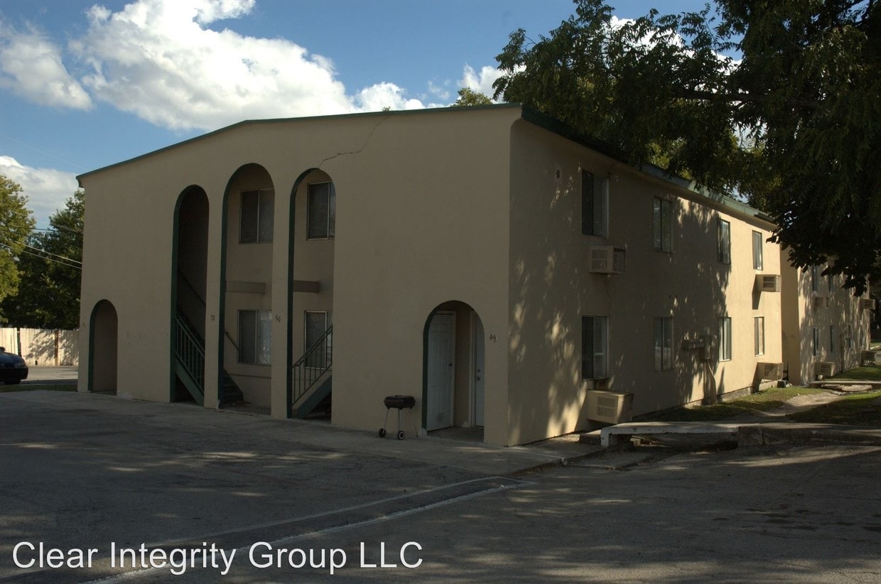 Primary Photo - 227 Deerwood Dr