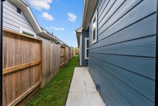 Building Photo - 10123 Crescendo Wy