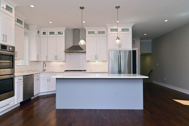 Foto del edificio - 4317 S Forrestville Ave