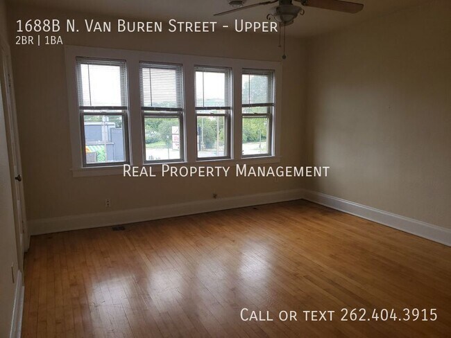 Foto del edificio - 1686-1688 N Van Buren St
