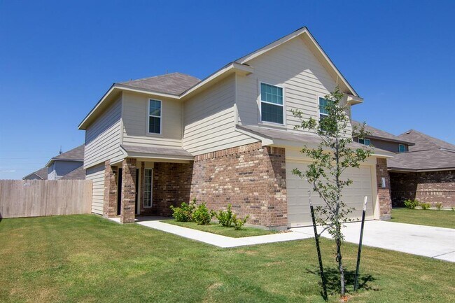 Building Photo - 1118 MARQUIS DR