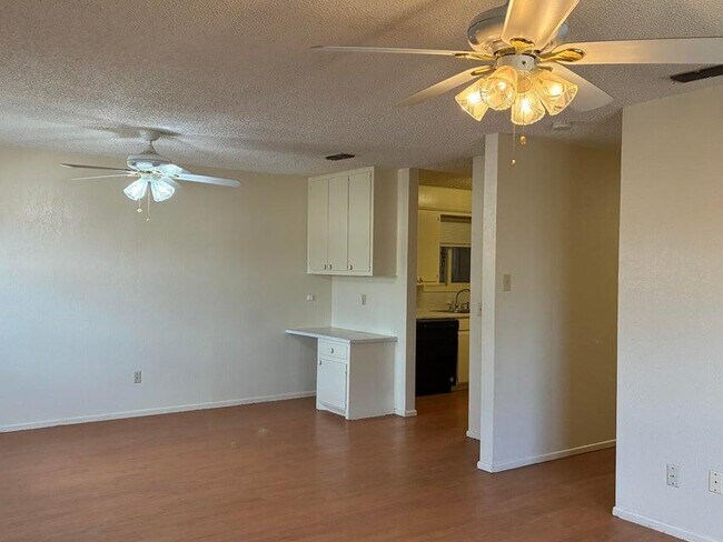 Building Photo - 3 Wagnon Dr