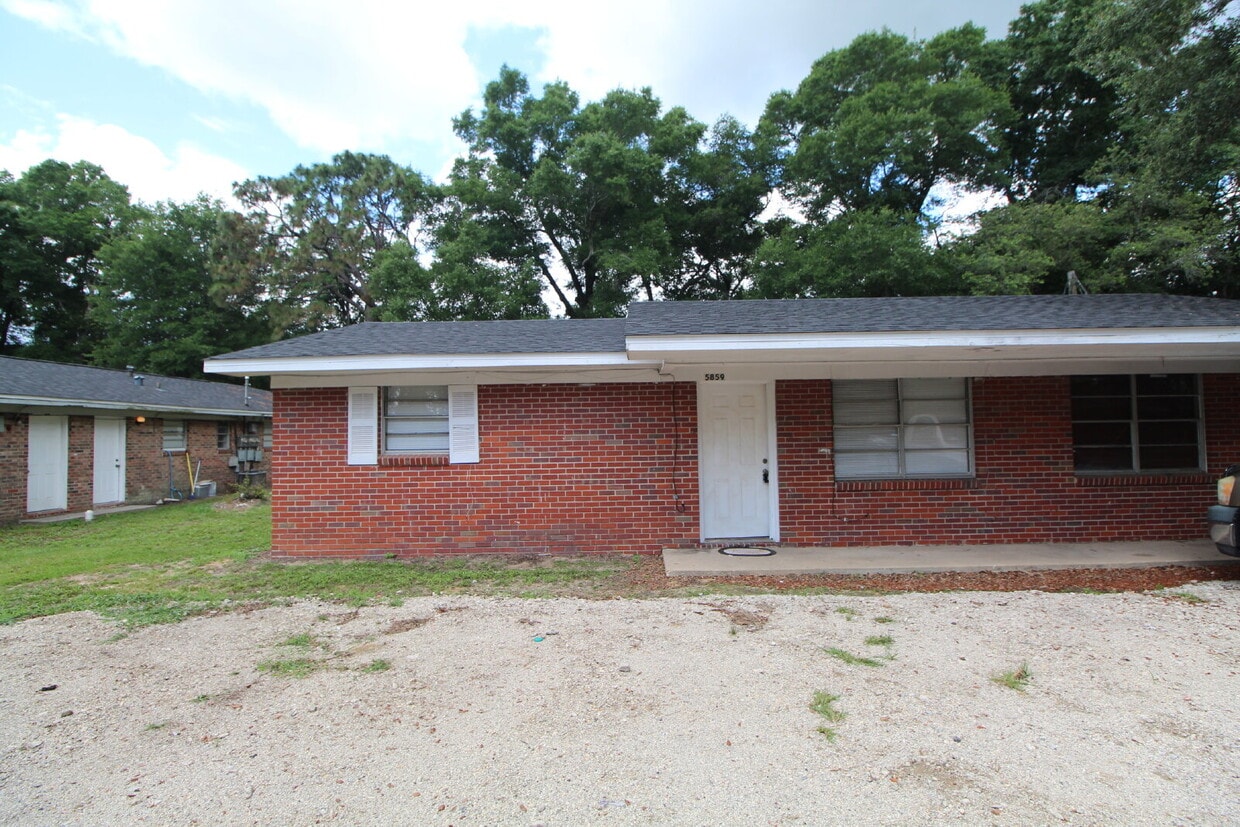 Primary Photo - 2-Bedroom Duplex in the Heart of Milton – ...