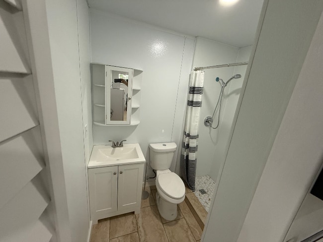 Foto del edificio - 231 W 41st St