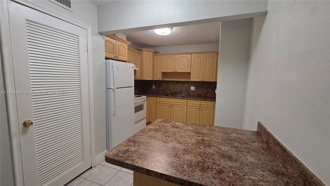 Foto del edificio - 4163 SW 67th Ave