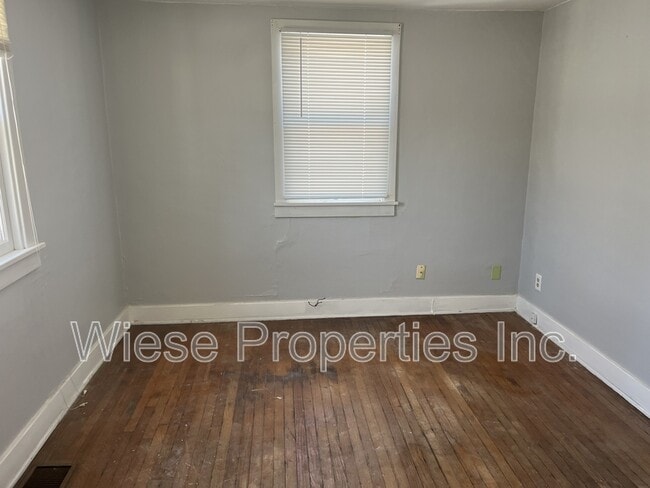 Foto del edificio - 2013 S Spring St