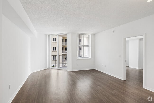 Apartamento Lilac de 2 habitaciones y 2 baños - 1024 pies cuadrados - Sala de estar - The Strand