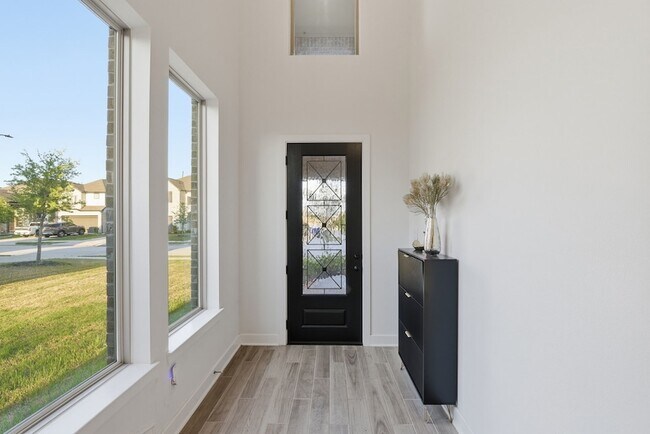 Foto del edificio - 7031 Snow Finch Ln
