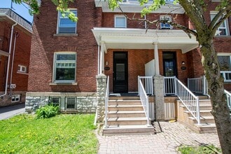 Building Photo - 300 FRONTENAC ST