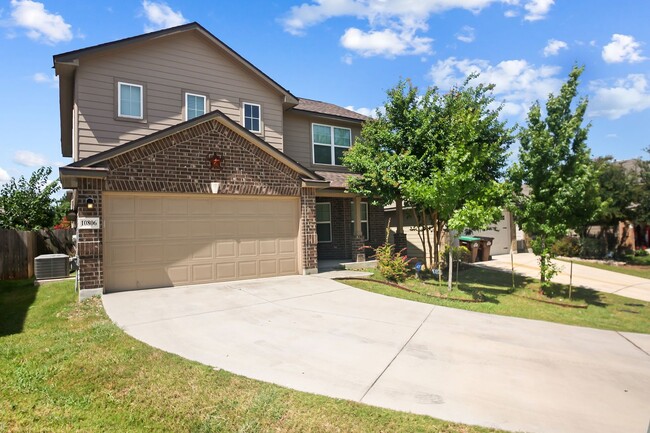 Building Photo - 4 Bedroom/2.5 Bath Tausch Farm Subdivision
