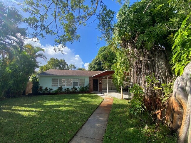 Building Photo - 364 Marlborough Pl