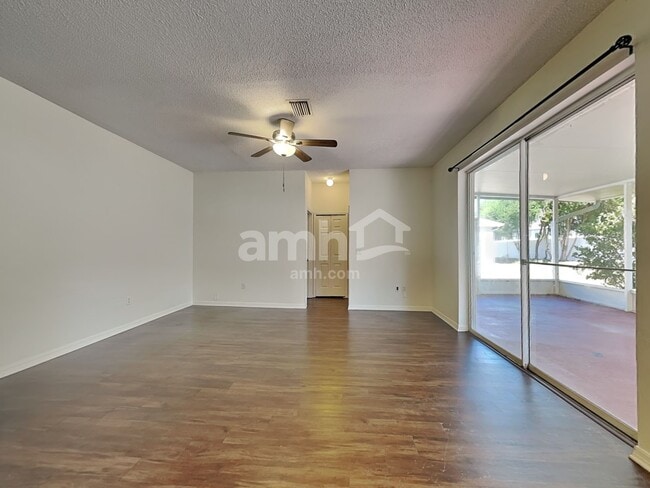 Building Photo - 716 Grand Canyon Dr