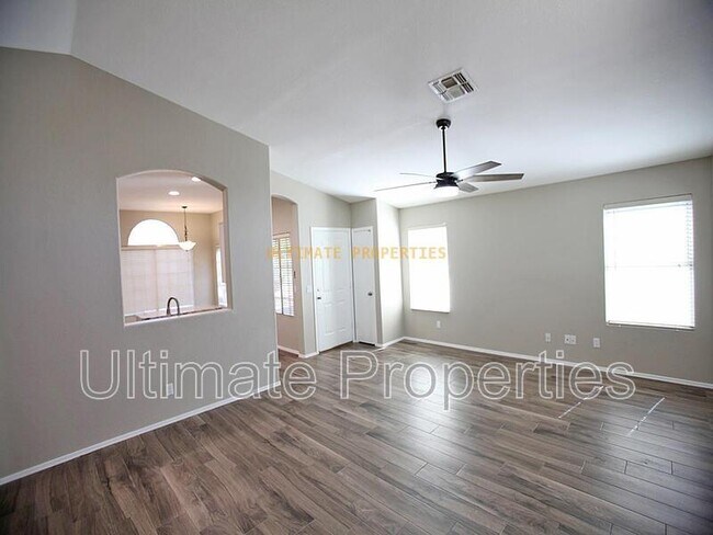 Building Photo - 7455 W Crest Ln