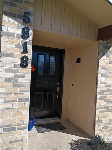 Foto del edificio - 5818 Townshire Rd