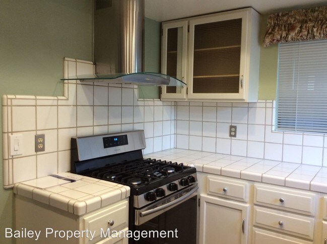 Building Photo - 3 br, 2.5 bath House - 117 Brookshire
