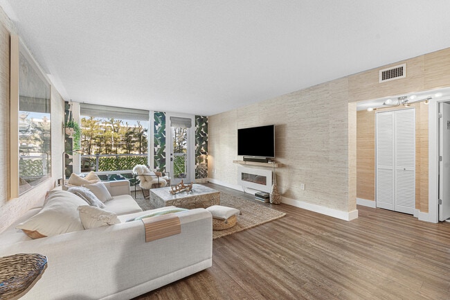 Building Photo - 3450 S Ocean Blvd