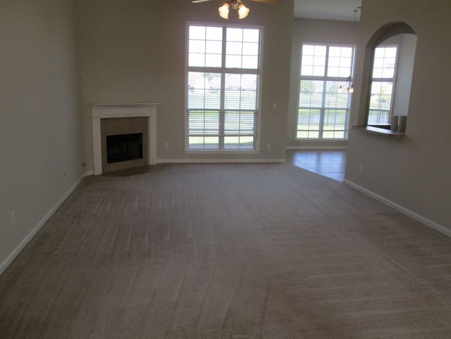 Foto del edificio - BEAUTIFUL 4 BED 3 BATH BARTLETT RENTAL HOME