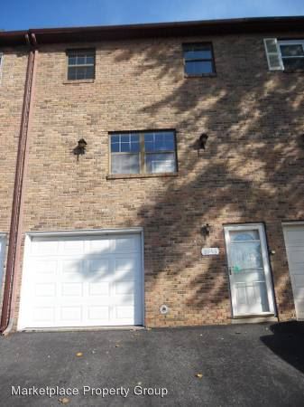 Building Photo - 2946 Klein St