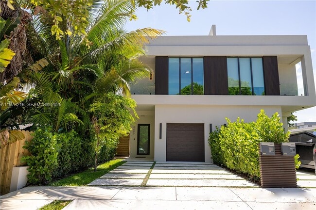 Foto del edificio - 8850 NE 8th Ct