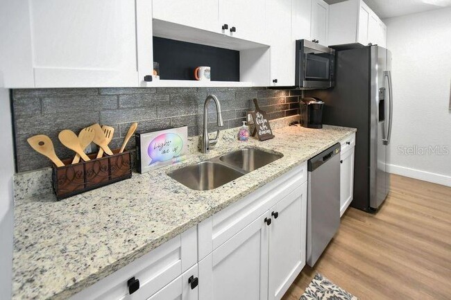 Foto del edificio - 418 40th Ave S