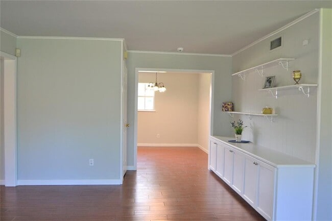 Building Photo - 8626 Nairn St