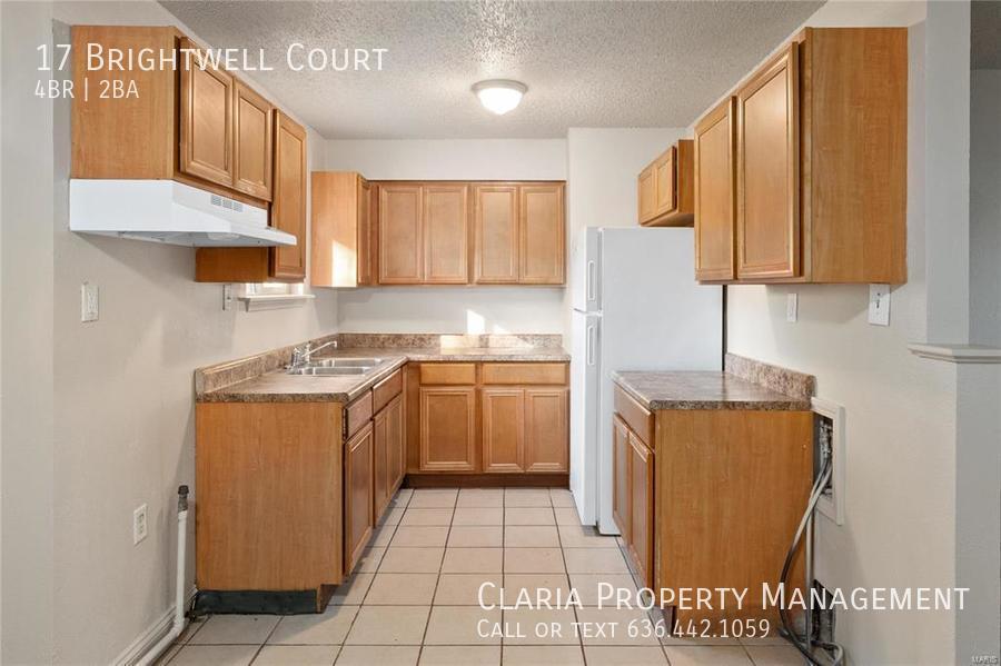 Primary Photo - Fresh and Bright 4 Bed/2 Bath in Florissant