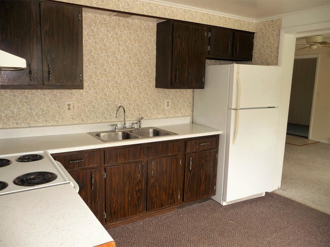 Building Photo - Hillsdale Edge. LLC - A-3