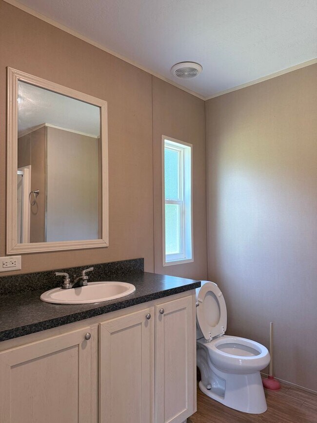 Building Photo - Charming 3 Bed, 2 Bath Mobile Home – Count...