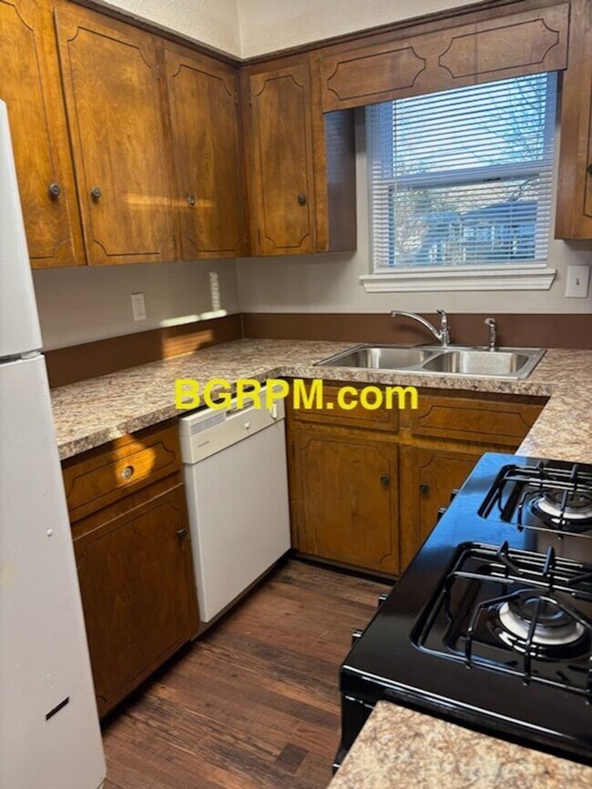 Foto del edificio - 6 Waterfront Dr