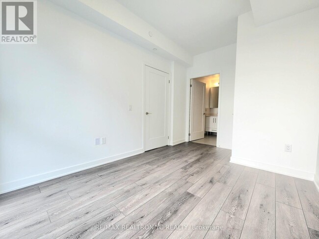 Building Photo - 95-1495 Oneida Crescent