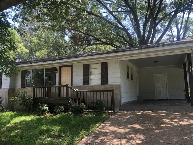 Building Photo - 118 Pemberton Dr