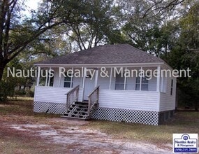 Building Photo - 255 Nelle Ave