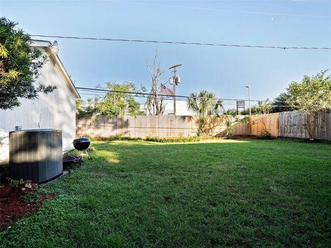 Foto del edificio - 9403 Timberside Dr