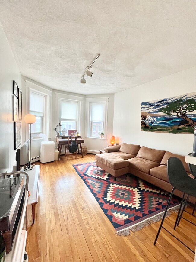 Foto del edificio - 1665 Commonwealth Ave