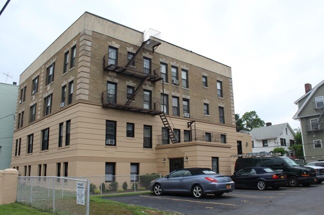 Foto del edificio - 44 Franklin Ave