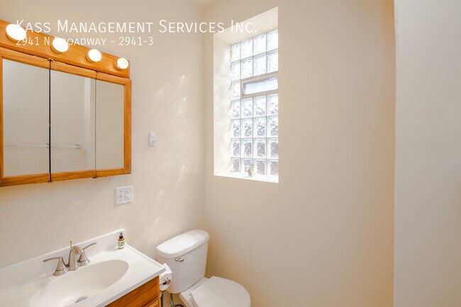 Foto del edificio - 2941 N Broadway-2941-3