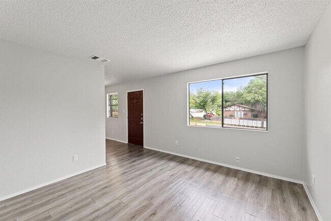 Foto del edificio - 3460 Willowrun Dr