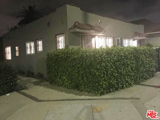 Foto del edificio - 2667 South La Brea Ave