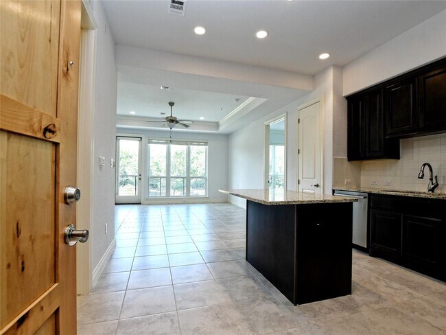 Building Photo - 104 Bella Toscana Ave