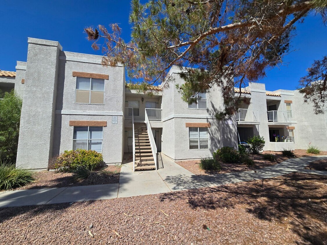 Foto principal - A Fabulous 2 Bedroom, 2 Bathroom condo at ...