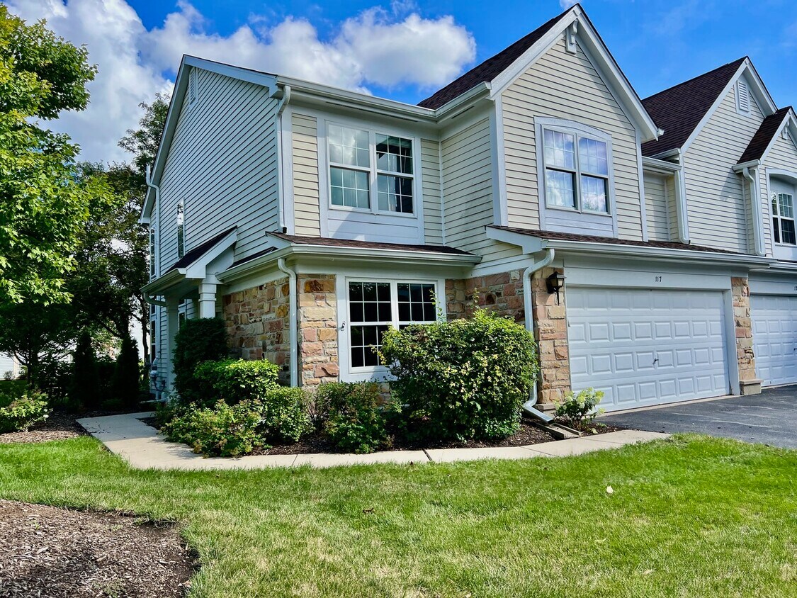 117 Holmes Way, Schaumburg, IL 60193 Townhome Rentals in Schaumburg