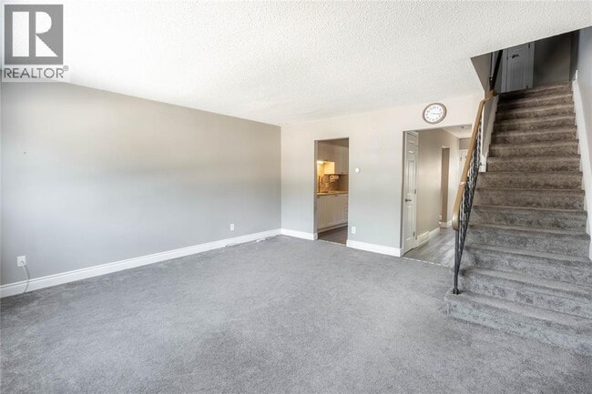 Building Photo - 301 Edgewood St