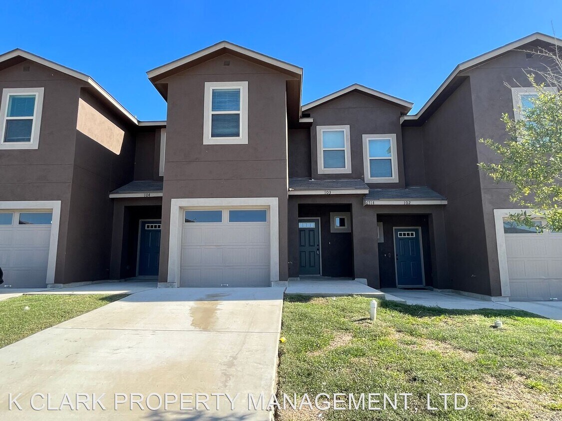 Primary Photo - 3 br, 2.5 bath House - 6514 MARCEL WAY #103