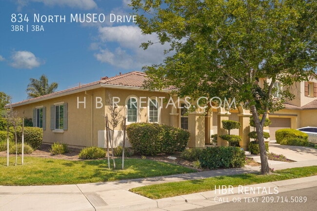 Building Photo - 834 N MUSEO Dr