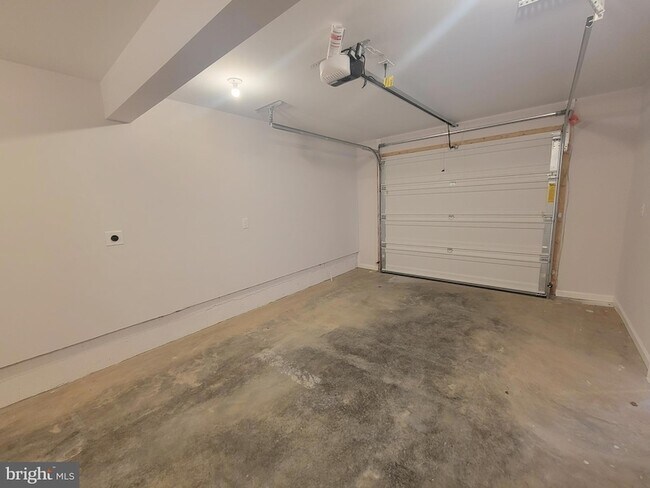 Foto del edificio - 328 W 11th St