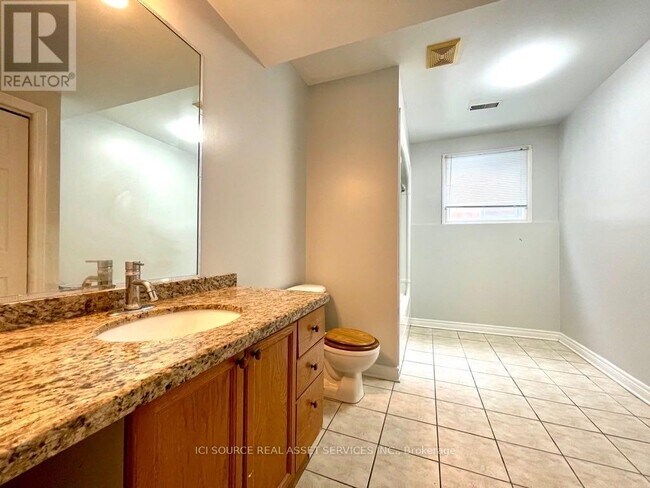 Photo du bâtiment - 7153 Kelly Dr