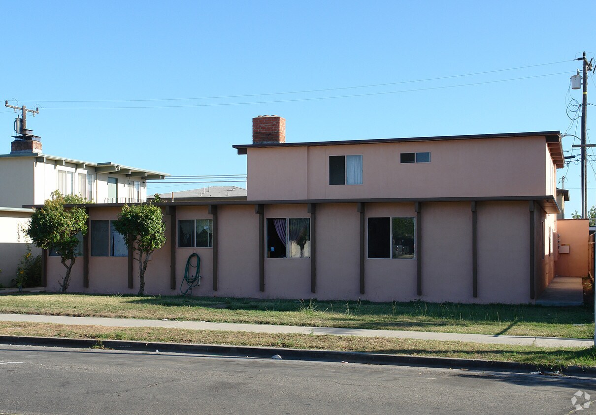 Building Photo - 420 Canterbury St