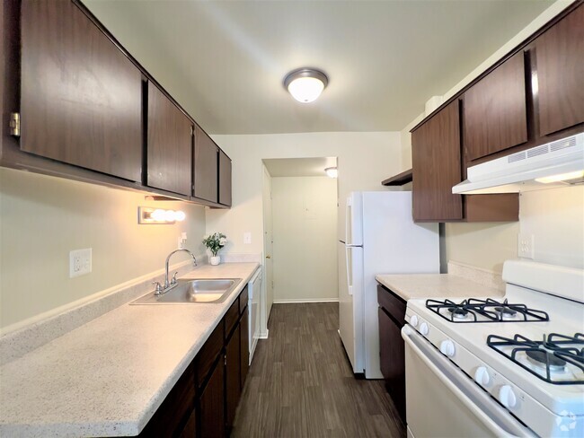 2BR, 1BA - 900 SF (Kitchen) - Park Hill Apartments